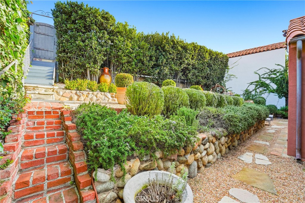 260 High, Laguna Beach CA 92651 - photo 31