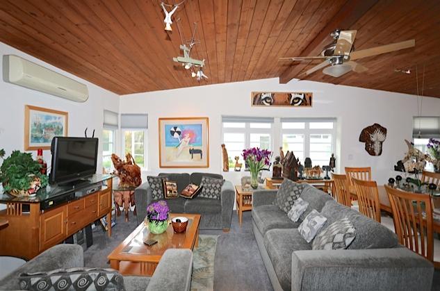 Living Area - 2609 Victoria Drive Front, Laguna Beach CA 92651 - photo 1
