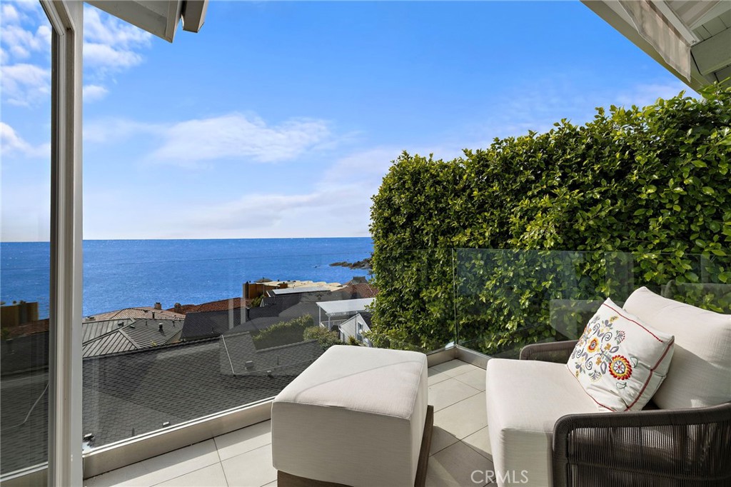 2609 Victoria Drive, Laguna Beach CA 92651 - photo 2