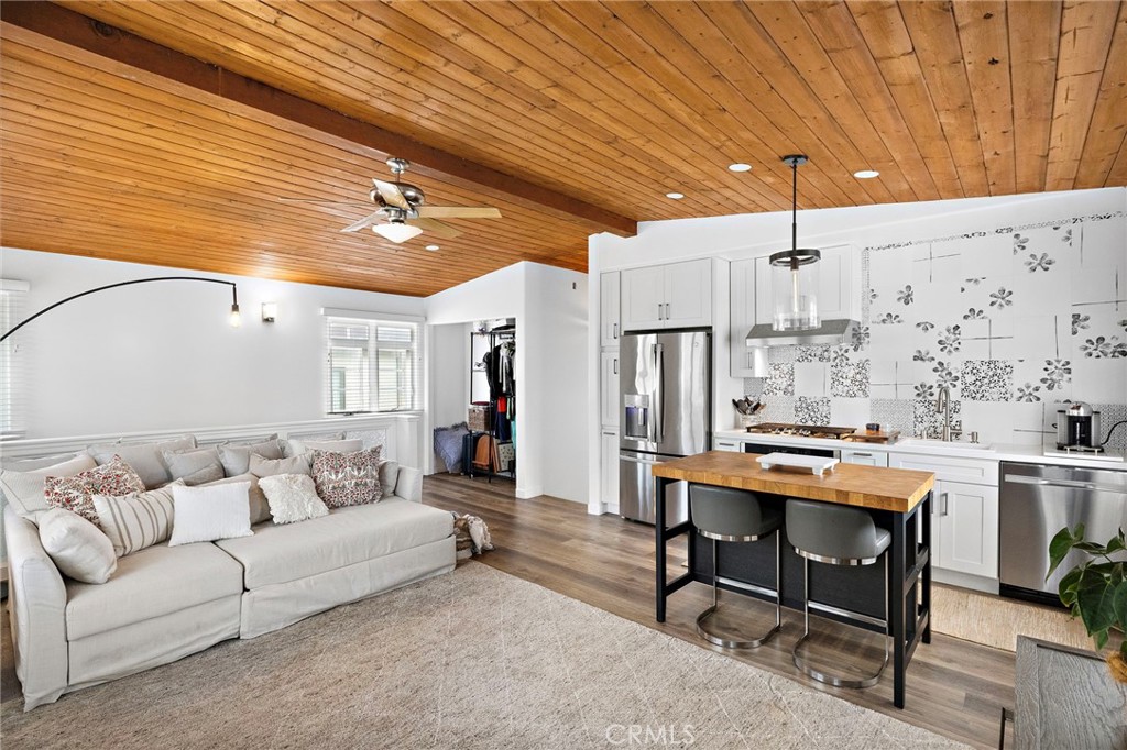 2609 Victoria Drive, Laguna Beach CA 92651 - photo 13