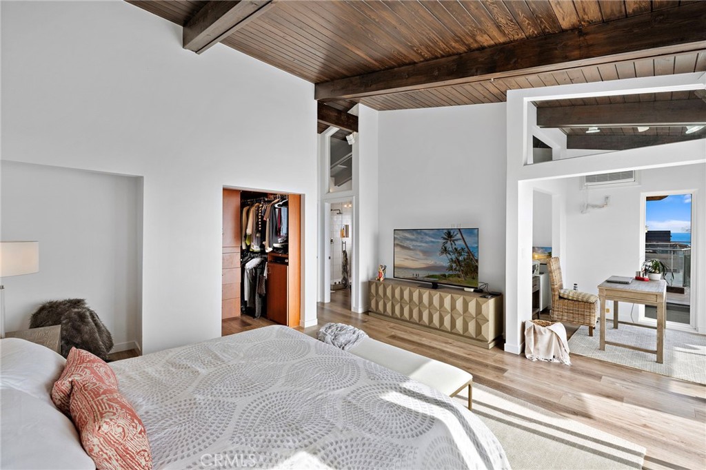 2609 Victoria Drive, Laguna Beach CA 92651 - photo 16
