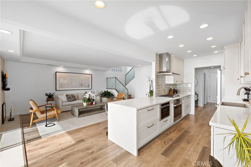 2609 Victoria Drive, Laguna Beach CA 92651 - photo 23
