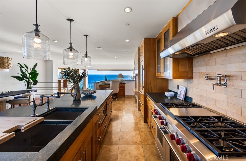 2615 Victoria, Laguna Beach CA 92651 - photo 15