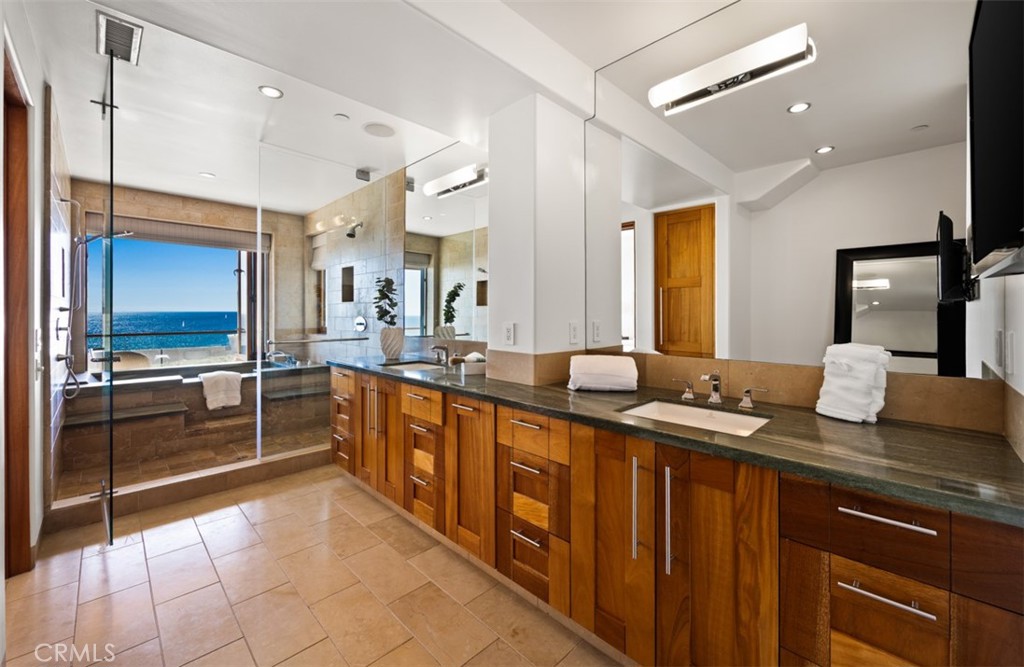 2615 Victoria, Laguna Beach CA 92651 - photo 28