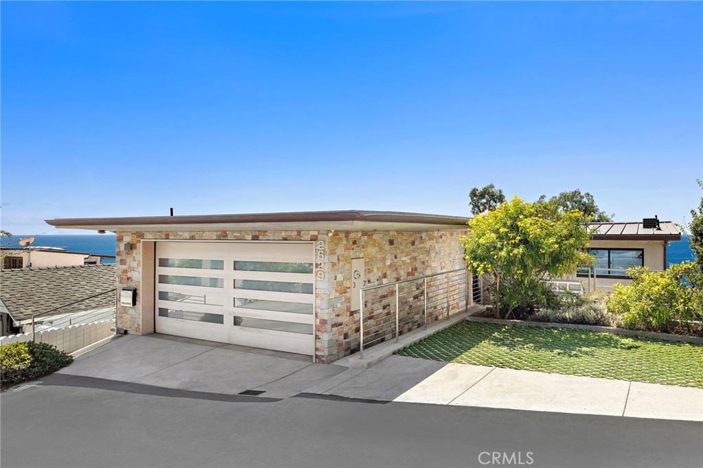 2629 Victoria Drive, Laguna Beach CA 92651 - photo 2