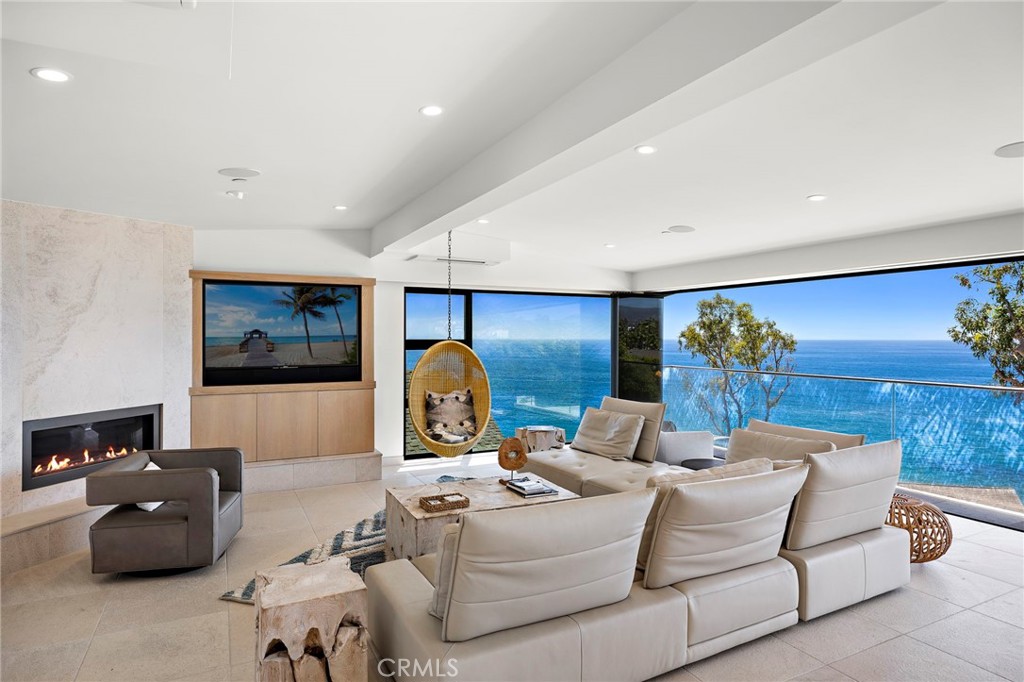 2629 Victoria Drive, Laguna Beach CA 92651 - photo 3