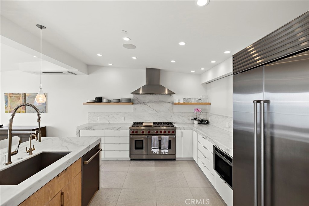 2629 Victoria Drive, Laguna Beach CA 92651 - photo 9