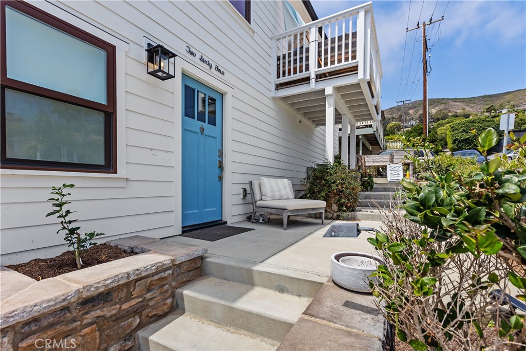 264 266 San Joaquin, Laguna Beach CA 92651 - photo 6