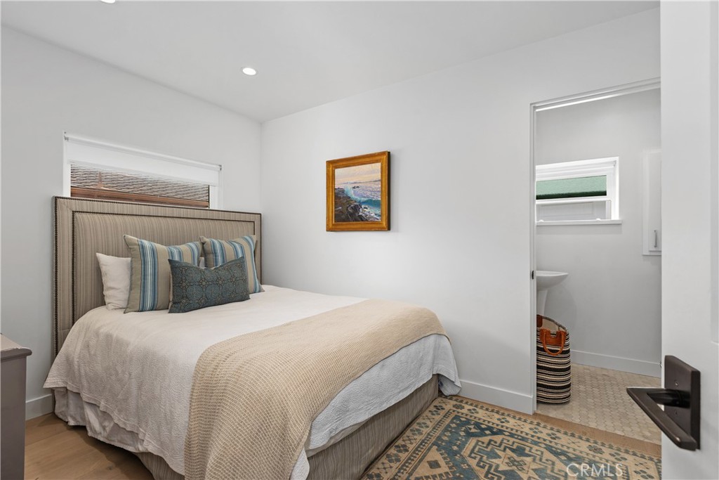 264 266 San Joaquin, Laguna Beach CA 92651 - photo 12
