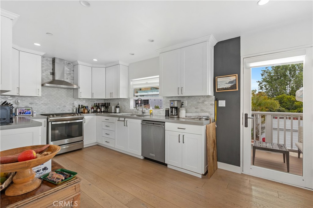 264 266 San Joaquin, Laguna Beach CA 92651 - photo 18