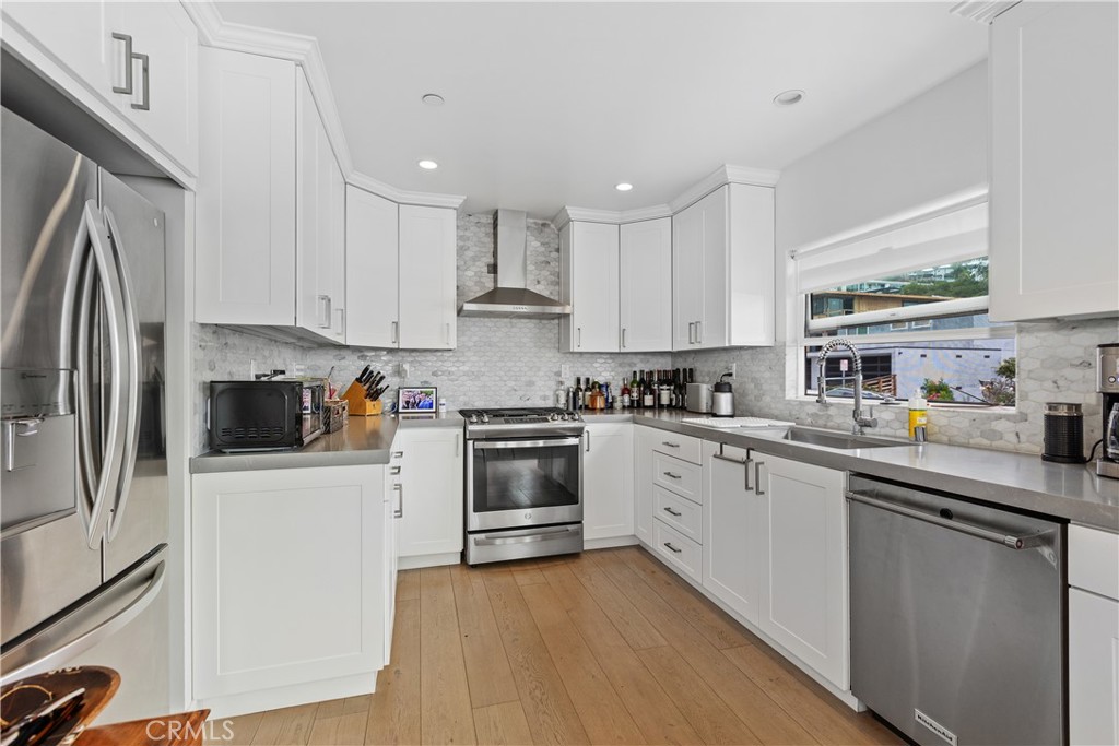 264 266 San Joaquin, Laguna Beach CA 92651 - photo 20