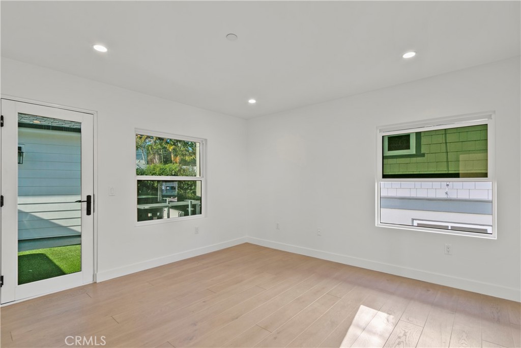 264 266 San Joaquin, Laguna Beach CA 92651 - photo 30