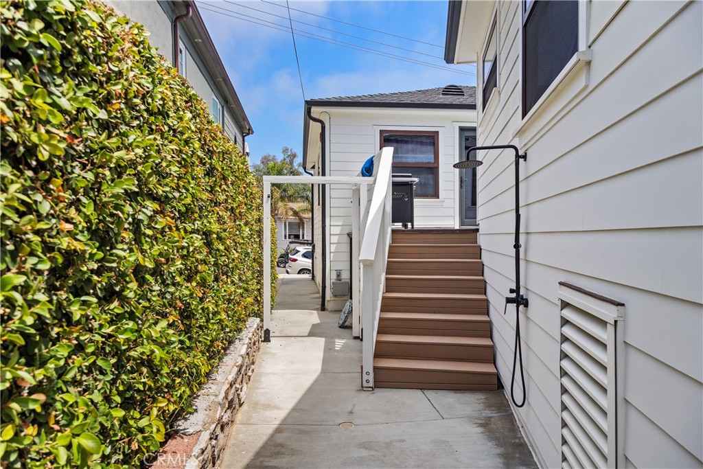 264 266 San Joaquin, Laguna Beach CA 92651 - photo 37