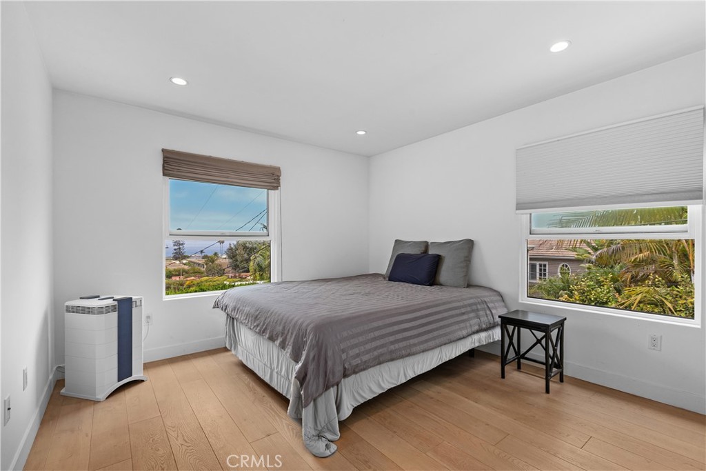 264 266 San Joaquin, Laguna Beach CA 92651 - photo 56