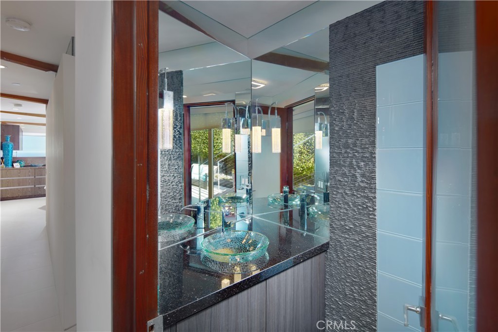 2680 Victoria Drive, Laguna Beach CA 92651 - photo 19