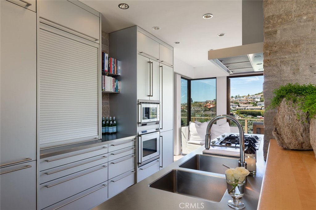 269 Emerald Bay, Laguna Beach CA 92651 - photo 7