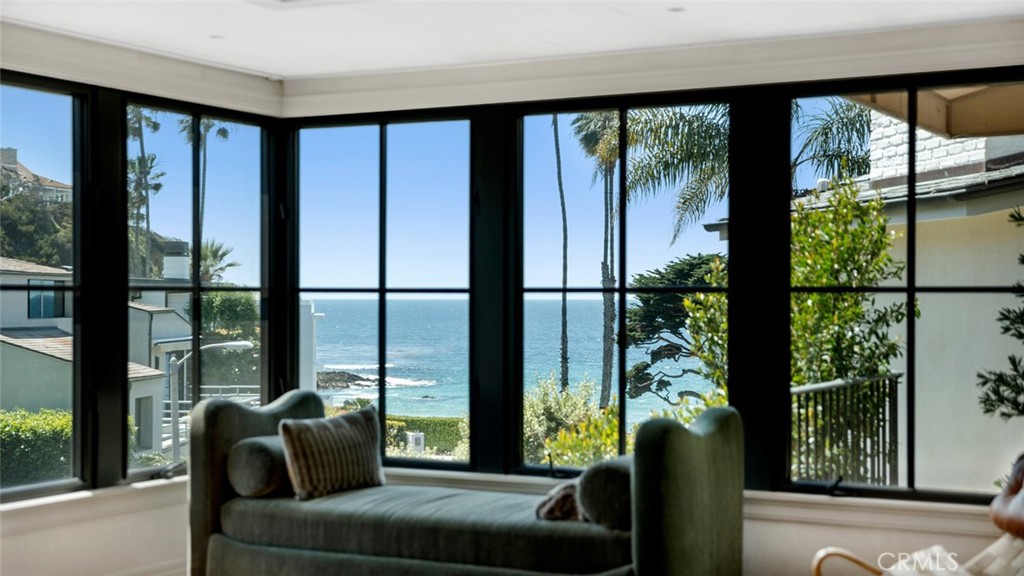 27 Emerald Bay, Laguna Beach CA 92651 - photo 2