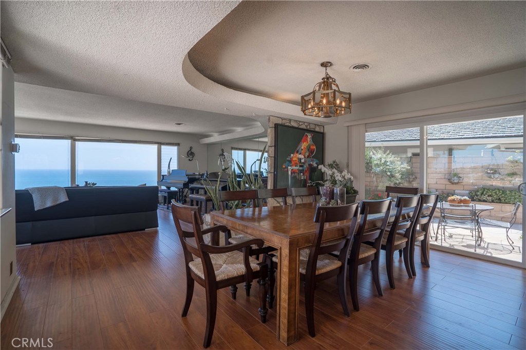 27 N Vista De La Luna, Laguna Beach CA 92651 - photo 1