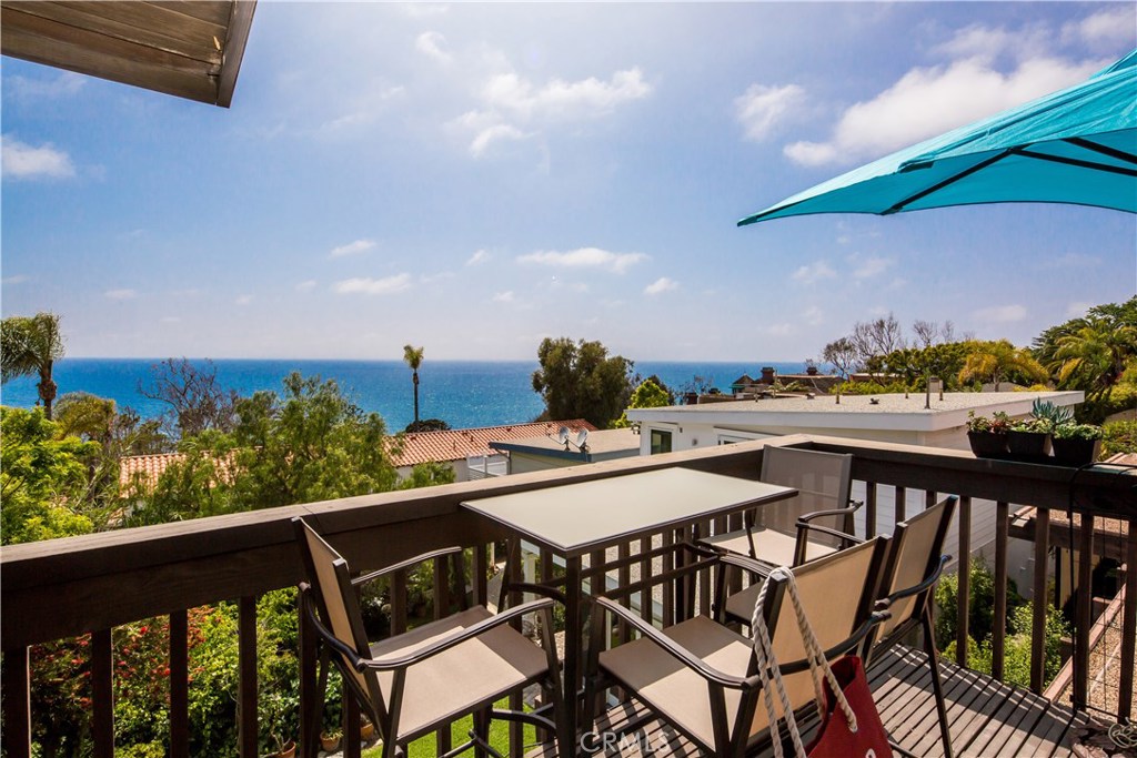 273 Upland Road, Laguna Beach CA 92651 - photo 1