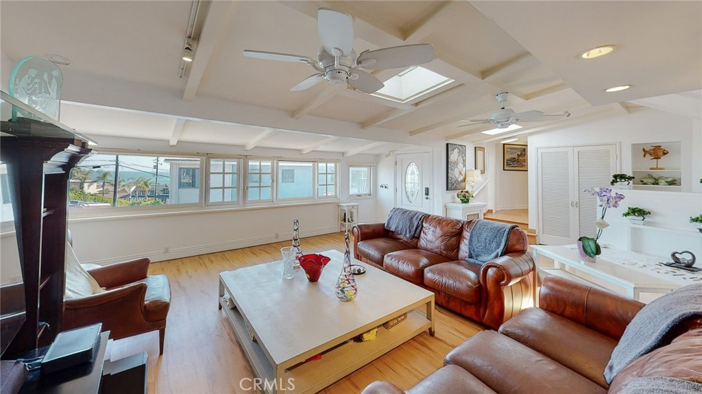 Living room with views - 274 3 Diamond Street, Laguna Beach CA 92651 - photo 2