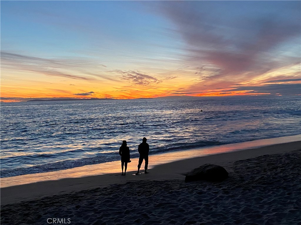 Local beach - Woods Cover 2 blocks - 274 3 Diamond Street, Laguna Beach CA 92651 - photo 28