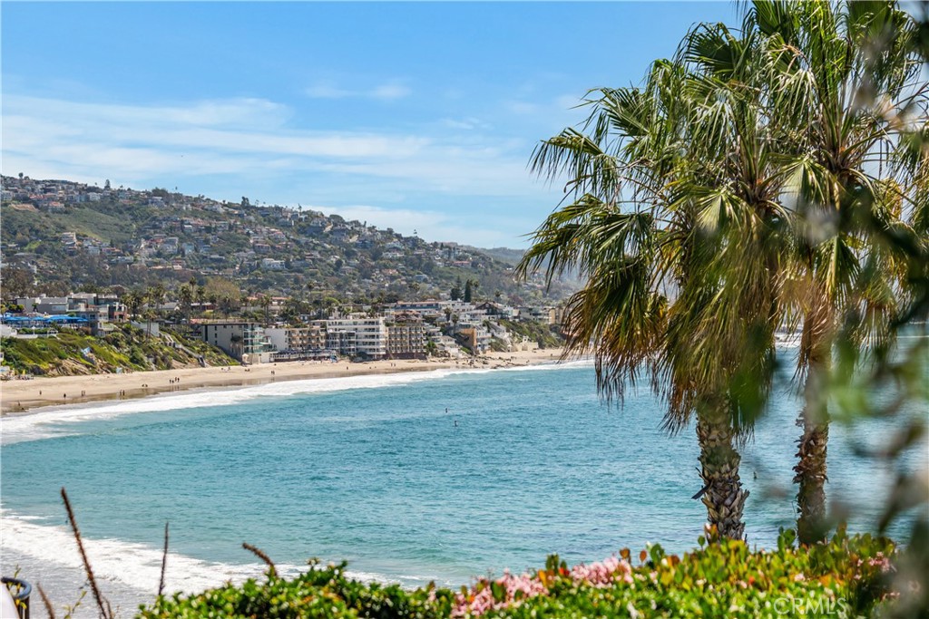 274 Cliff Drive 4, Laguna Beach CA 92651 - photo 1