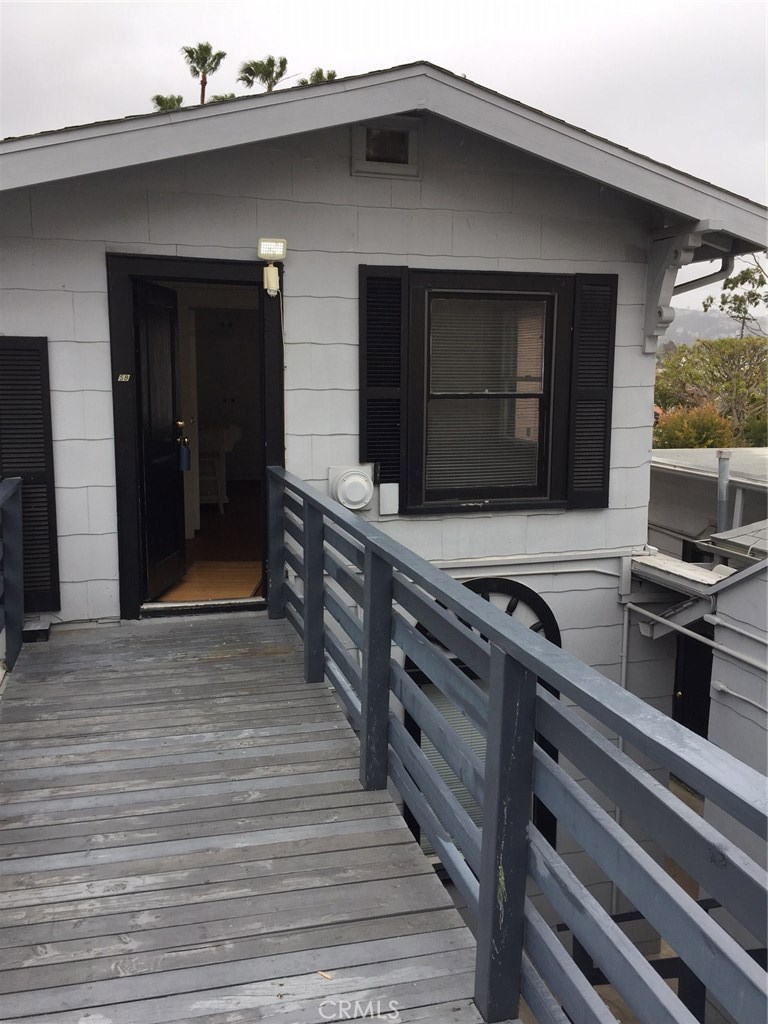 Entrance to Studio w cute balcony - 274 Cliff Drive 5B, Laguna Beach CA 92651 - photo 1