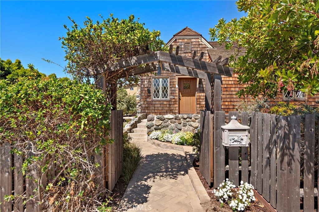 274 Wave Street, Laguna Beach CA 92651 - photo 2