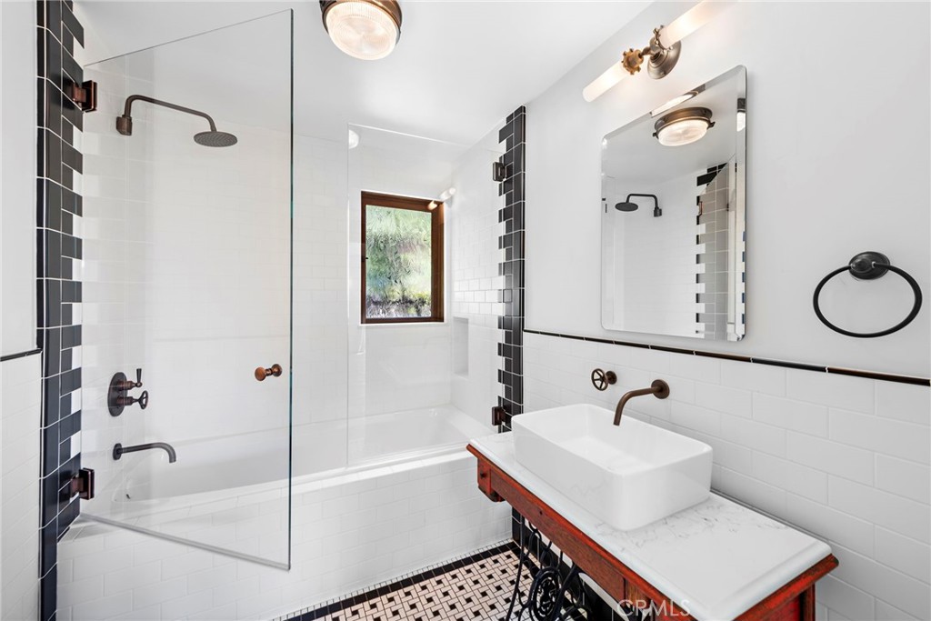 274 Wave Street, Laguna Beach CA 92651 - photo 16