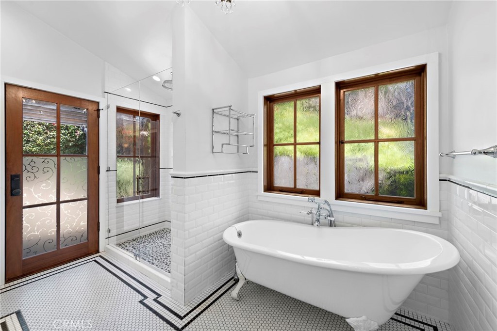 274 Wave Street, Laguna Beach CA 92651 - photo 20