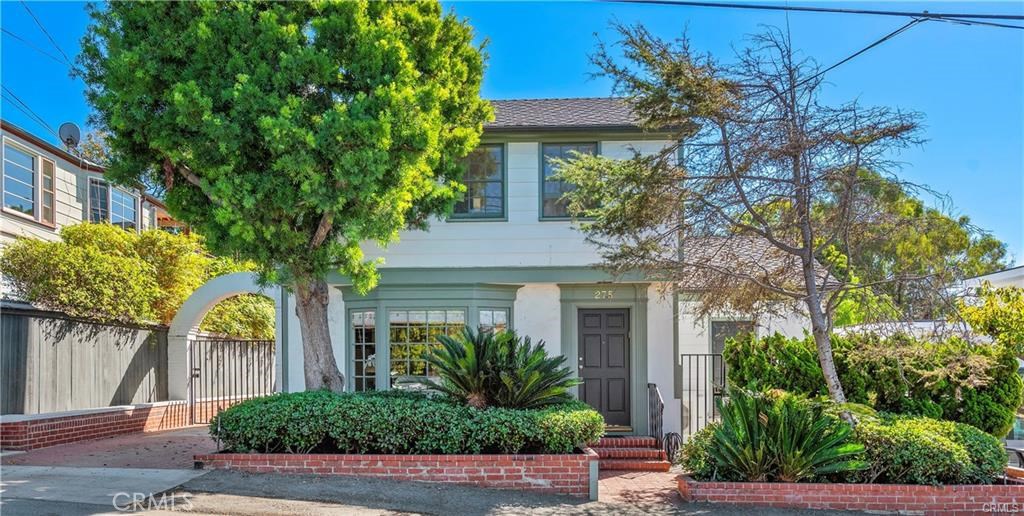 AMAZING COTTAGE IN THE HEART OF LAGUNA's VILLAGE - 275 Diamond Street, Laguna Beach CA 92651 - photo 1
