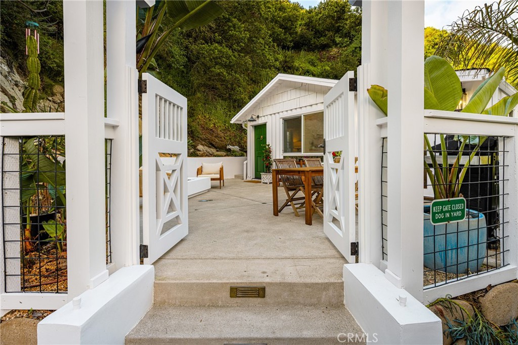 275 Woodland Drive, Laguna Beach CA 92651 - photo 4