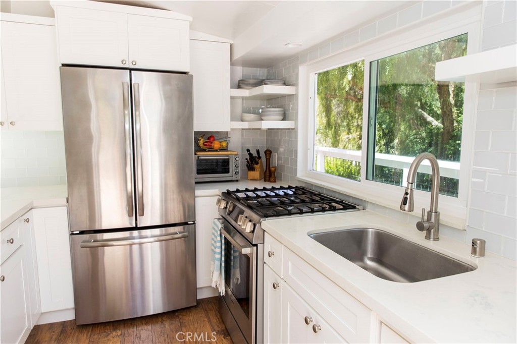 275 Woodland Drive, Laguna Beach CA 92651 - photo 19