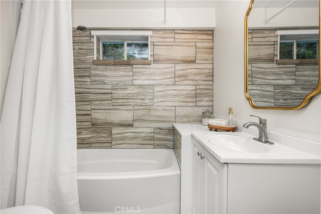 275 Woodland Drive, Laguna Beach CA 92651 - photo 26