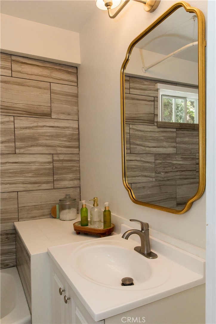 275 Woodland Drive, Laguna Beach CA 92651 - photo 27