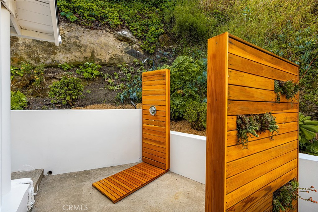 275 Woodland Drive, Laguna Beach CA 92651 - photo 34