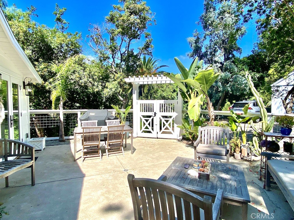275 Woodland Drive, Laguna Beach CA 92651 - photo 3