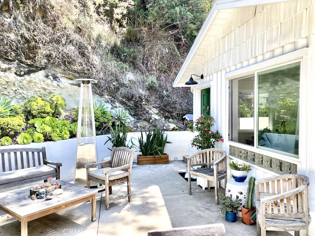 275 Woodland Drive, Laguna Beach CA 92651 - photo 4