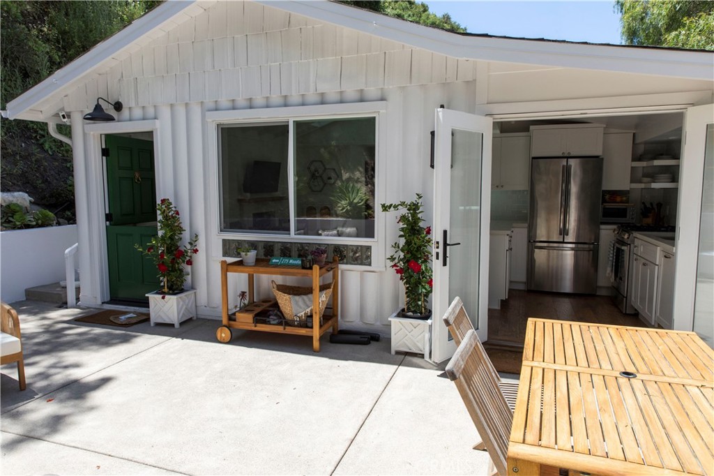 Front Courtyard Gated. Gated Front Courtyard. - 275 Woodland, Laguna Beach CA 92651 - photo 3
