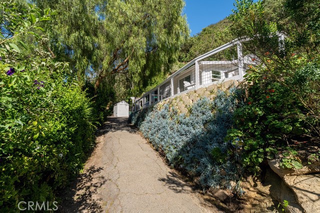 Private Driveway - 275 Woodland, Laguna Beach CA 92651 - photo 27