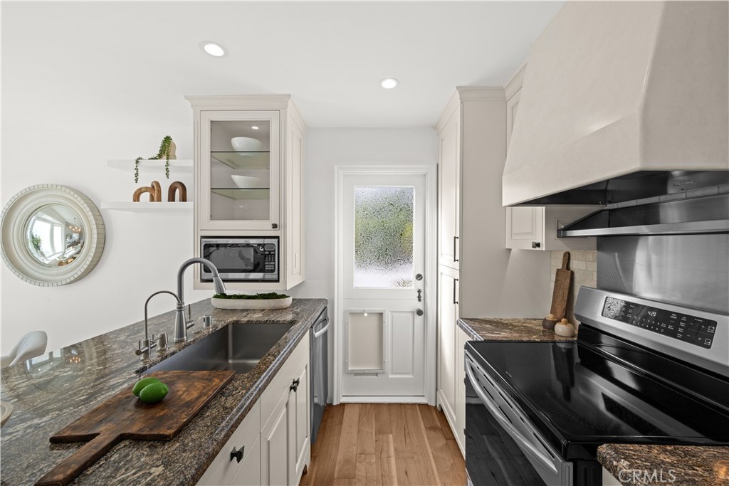 2780 Victoria Drive, Laguna Beach CA 92651 - photo 23