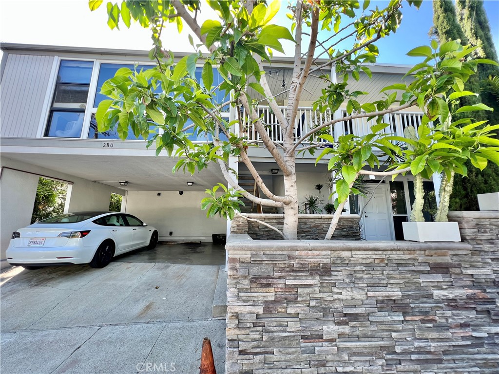 Front View, unit 4 is to the right of the left window - 280 Aster Street 4, Laguna Beach CA 92651 - photo 1