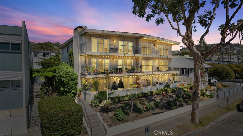 280 Cliff Drive 1, Laguna Beach CA 92651 - photo 3