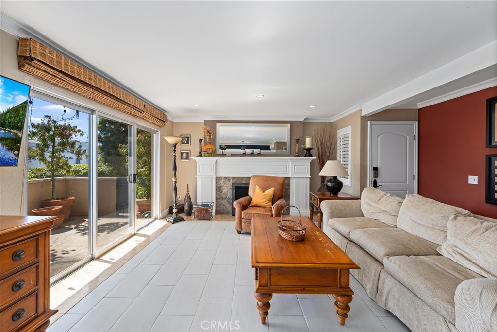 280 Cliff Drive 1, Laguna Beach CA 92651 - photo 11