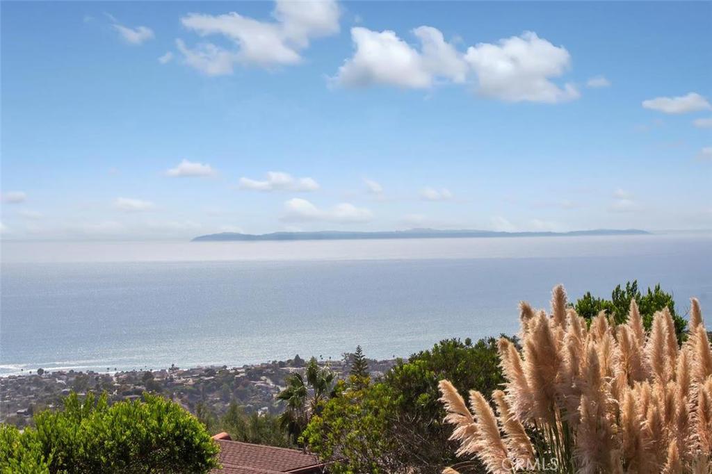 2807 Chateau Way, Laguna Beach CA 92651 - photo 1