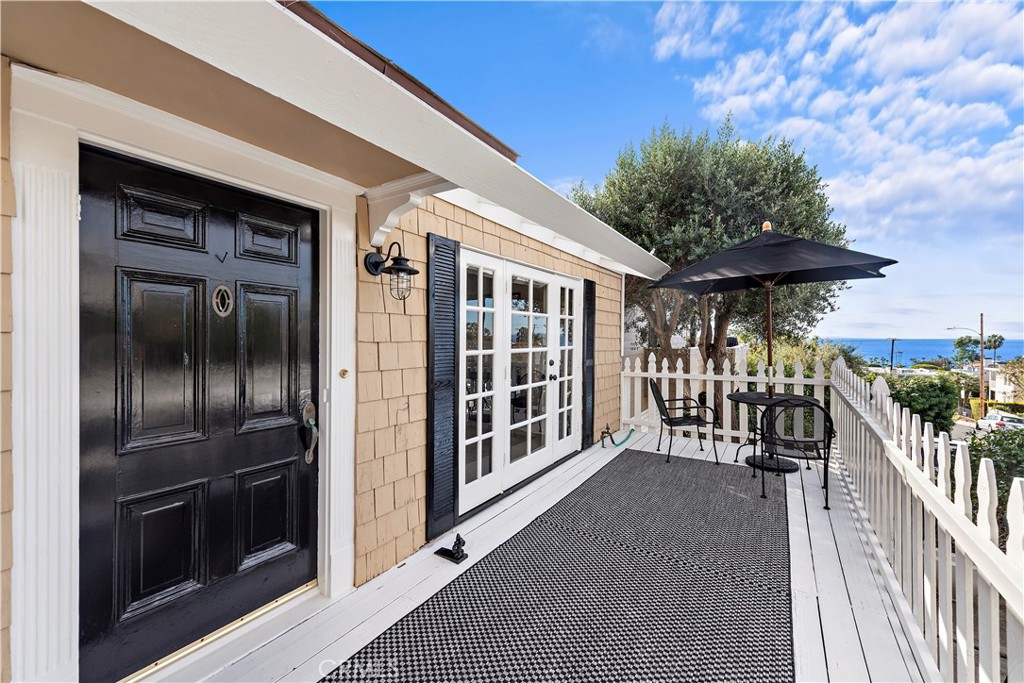 283 Fairview Street, Laguna Beach CA 92651 - photo 1