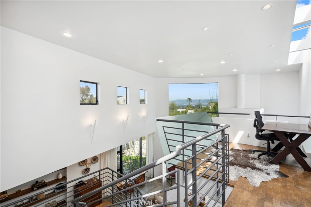 2831 Ridge Drive, Laguna Beach CA 92651 - photo 15