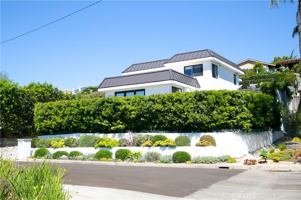 2838 Chateau Way, Laguna Beach CA 92651 - photo 1