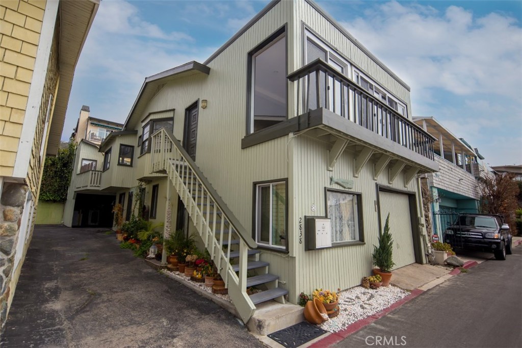 Enter Up the stairs to beautiful views - 2838 Wards Terrace A, Laguna Beach CA 92651 - photo 1