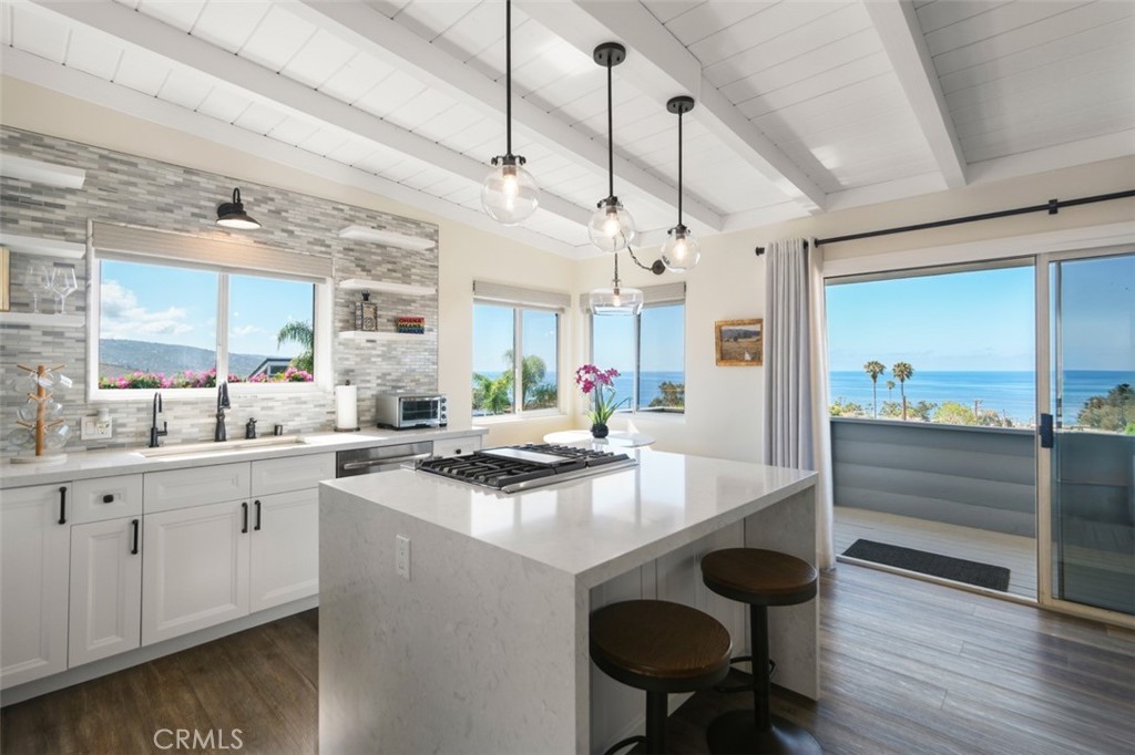 284 Chiquita, Laguna Beach CA 92651 - photo 1